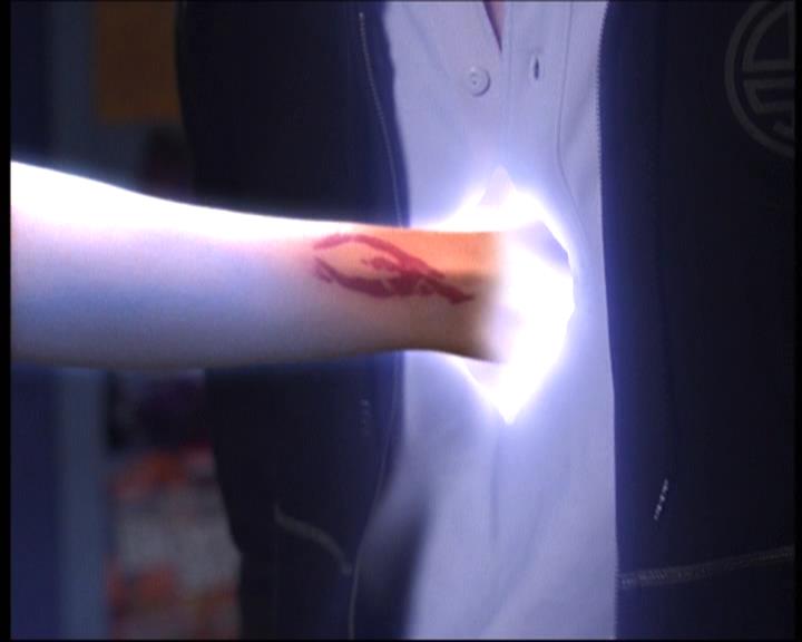 Charmed-Online-dot-610Chris-Crossed0157.jpg