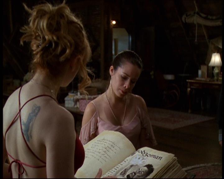 Charmed-Online-dot-610Chris-Crossed0250.jpg