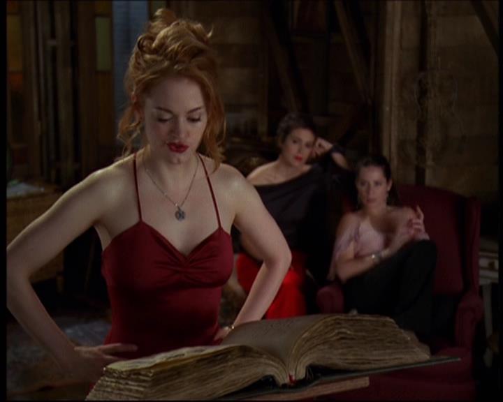 Charmed-Online-dot-610Chris-Crossed0256.jpg
