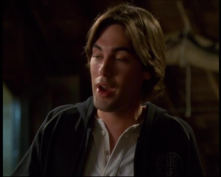 Charmed-Online-dot-610Chris-Crossed0265.jpg