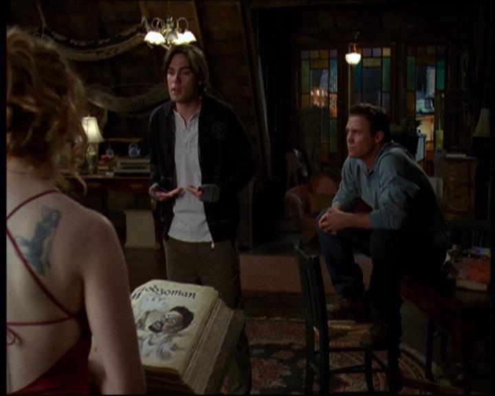 Charmed-Online-dot-610Chris-Crossed0269.jpg