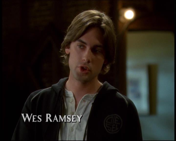 Charmed-Online-dot-610Chris-Crossed0280.jpg