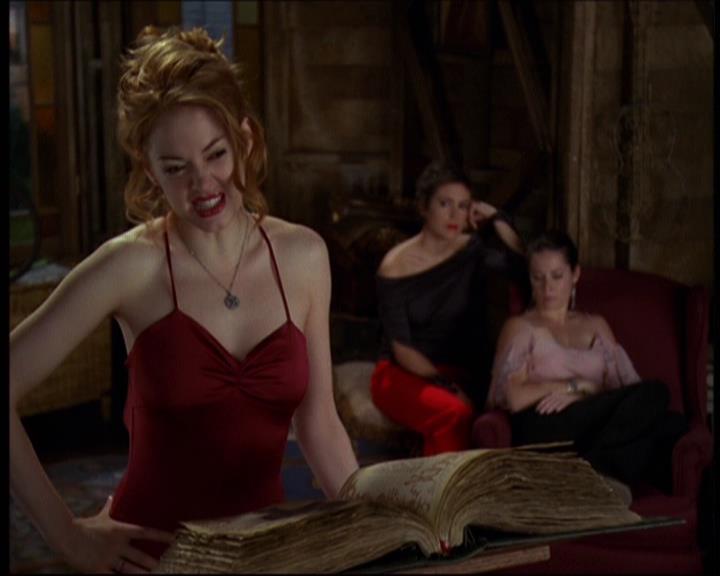 Charmed-Online-dot-610Chris-Crossed0282.jpg Charmed-Online-dot-610Chris-Crossed0282.jpg