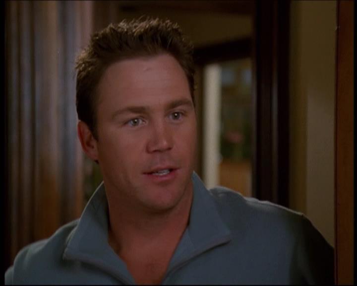 Charmed-Online-dot-610Chris-Crossed0355.jpg