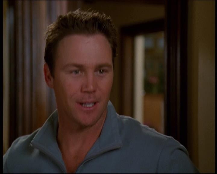 Charmed-Online-dot-610Chris-Crossed0363.jpg