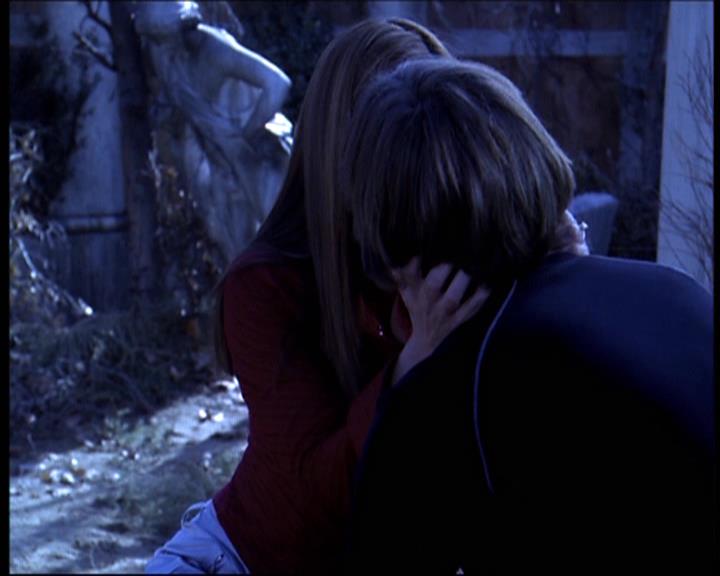 Charmed-Online-dot-610Chris-Crossed0446.jpg