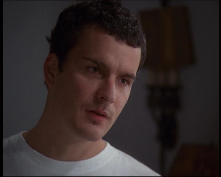 Charmed-Online-dot-610Chris-Crossed0551.jpg