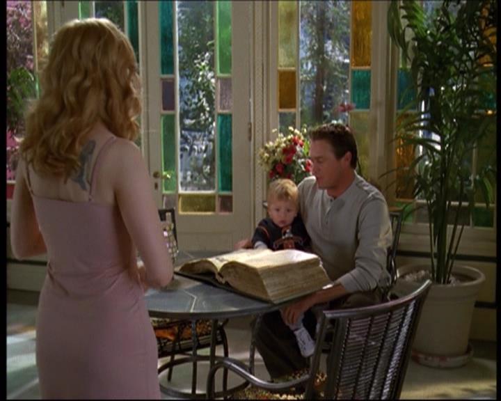 Charmed-Online-dot-610Chris-Crossed0572.jpg