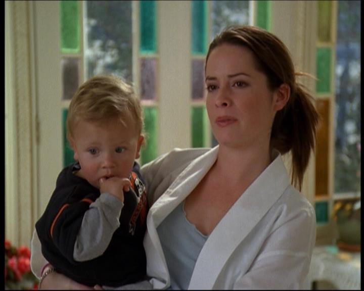 Charmed-Online-dot-610Chris-Crossed0664.jpg