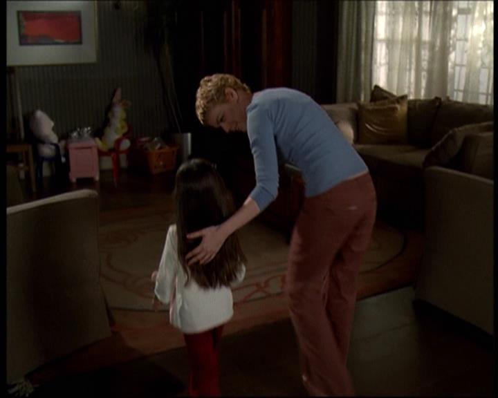 Charmed-Online-dot-610Chris-Crossed0790.jpg