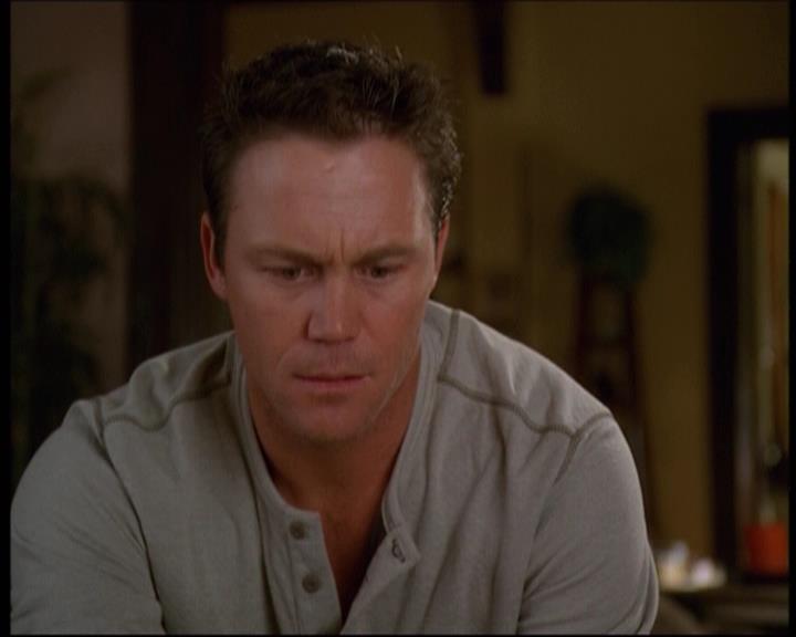 Charmed-Online-dot-610Chris-Crossed0933.jpg
