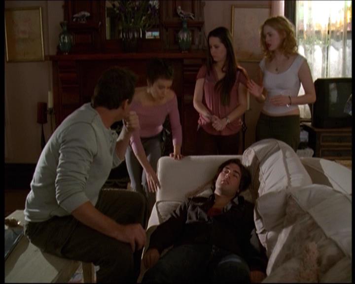 Charmed-Online-dot-610Chris-Crossed0954.jpg