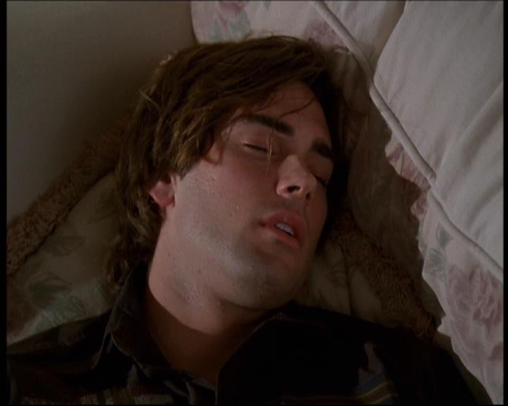 Charmed-Online-dot-610Chris-Crossed0957.jpg