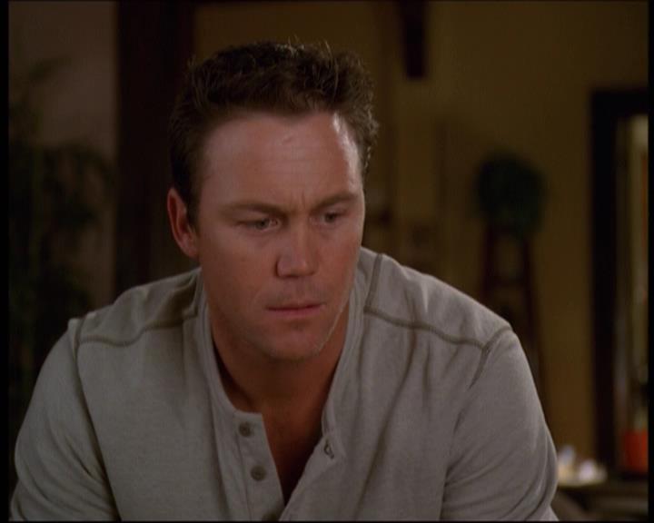 Charmed-Online-dot-610Chris-Crossed0991.jpg