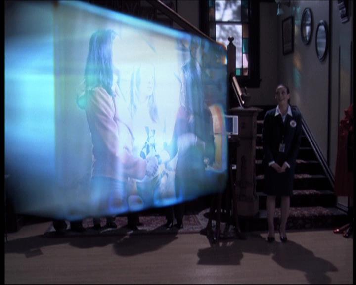 Charmed-Online-dot-610Chris-Crossed1059.jpg