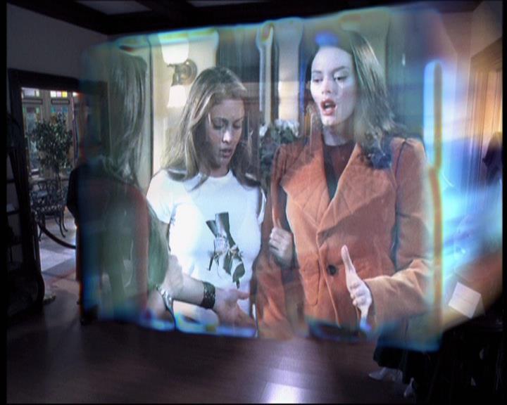Charmed-Online-dot-610Chris-Crossed1062.jpg
