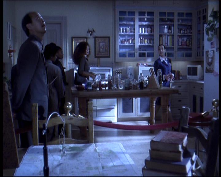 Charmed-Online-dot-610Chris-Crossed1091.jpg