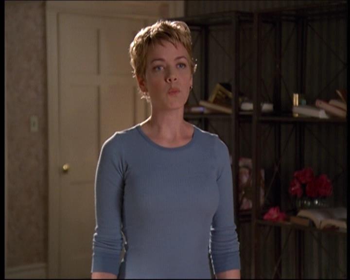 Charmed-Online-dot-610Chris-Crossed1188.jpg