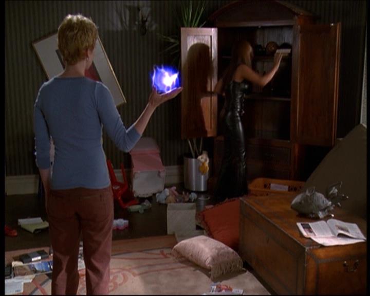 Charmed-Online-dot-610Chris-Crossed1192.jpg