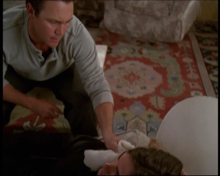 Charmed-Online-dot-610Chris-Crossed1263.jpg