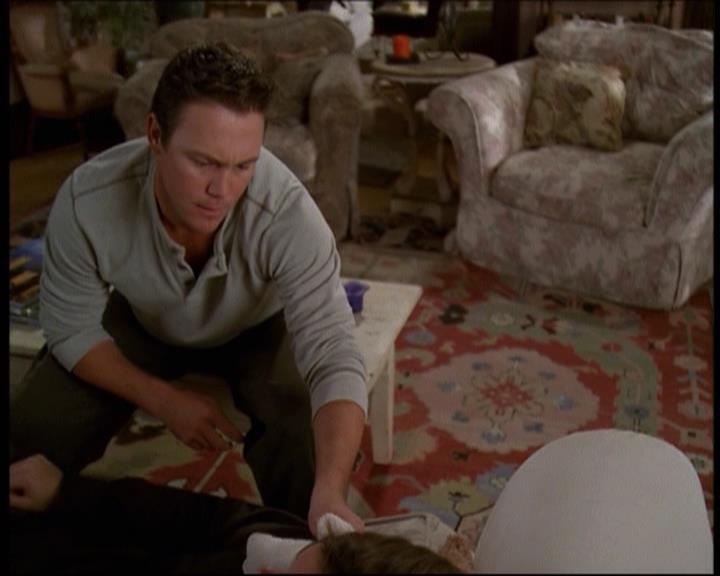 Charmed-Online-dot-610Chris-Crossed1264.jpg