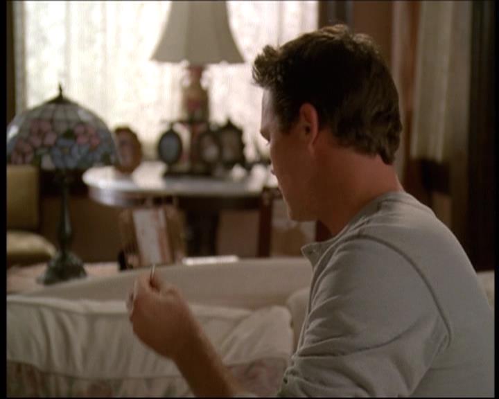 Charmed-Online-dot-610Chris-Crossed1275.jpg Charmed-Online-dot-610Chris-Crossed1275.jpg