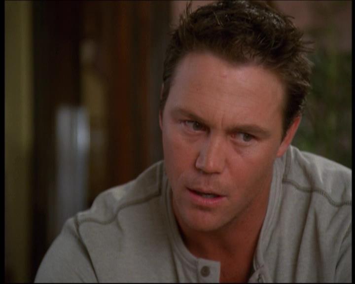 Charmed-Online-dot-610Chris-Crossed1283.jpg