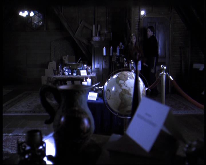 Charmed-Online-dot-610Chris-Crossed1327.jpg
