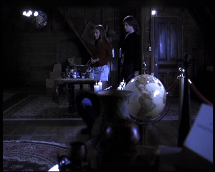 Charmed-Online-dot-610Chris-Crossed1332.jpg