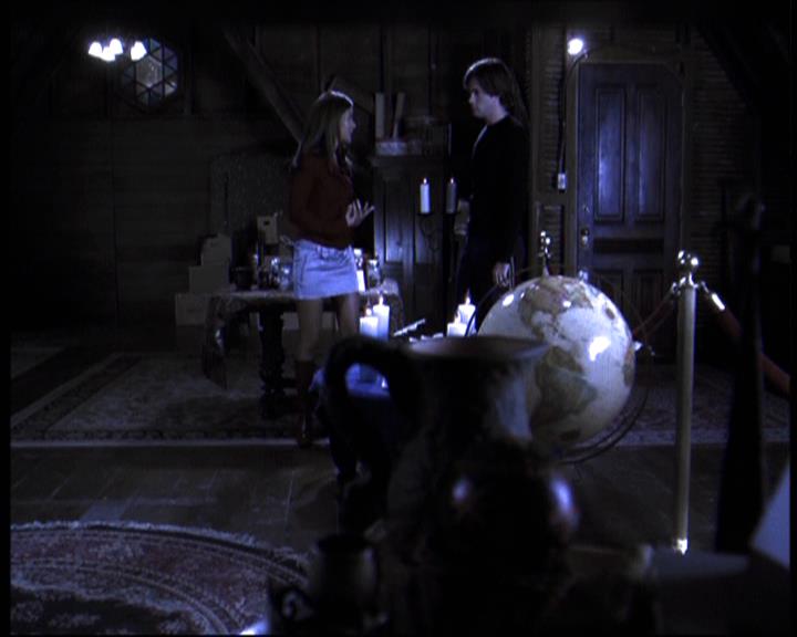 Charmed-Online-dot-610Chris-Crossed1333.jpg