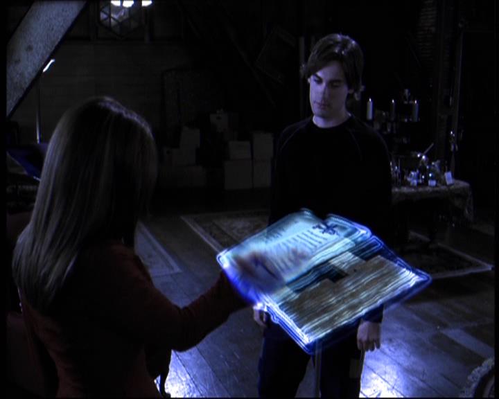 Charmed-Online-dot-610Chris-Crossed1372.jpg Charmed-Online-dot-610Chris-Crossed1372.jpg