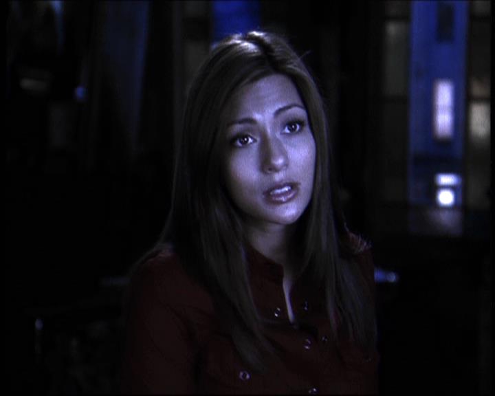 Charmed-Online-dot-610Chris-Crossed1383.jpg