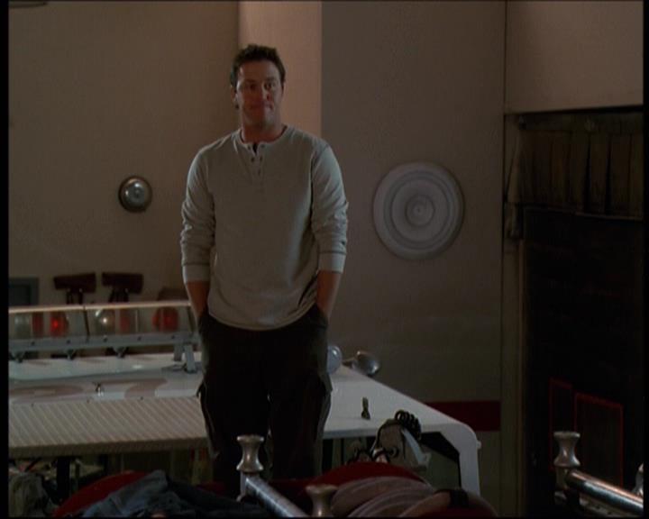 Charmed-Online-dot-610Chris-Crossed1469.jpg Charmed-Online-dot-610Chris-Crossed1469.jpg