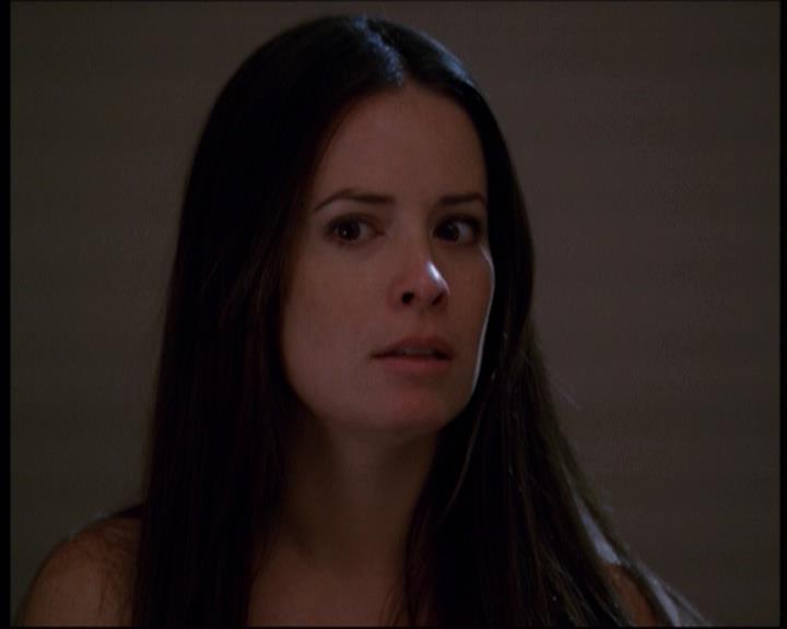 Charmed-Online-dot-610Chris-Crossed1487.jpg Charmed-Online-dot-610Chris-Crossed1487.jpg