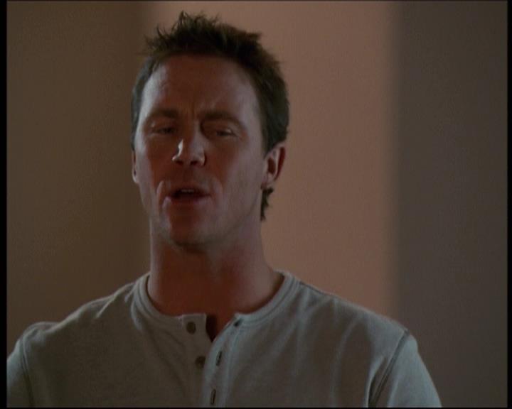 Charmed-Online-dot-610Chris-Crossed1492.jpg Charmed-Online-dot-610Chris-Crossed1492.jpg