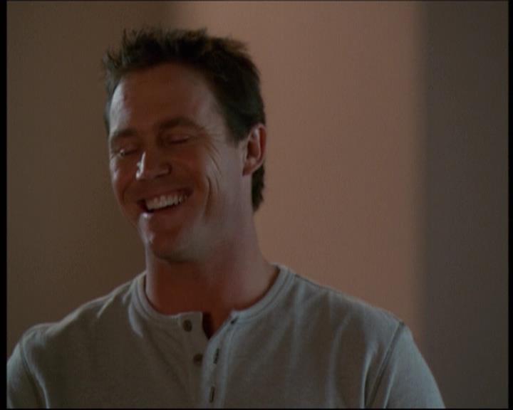 Charmed-Online-dot-610Chris-Crossed1497.jpg Charmed-Online-dot-610Chris-Crossed1497.jpg