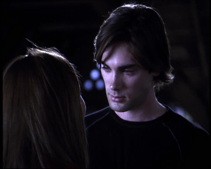 Charmed-Online-dot-610Chris-Crossed1652.jpg
