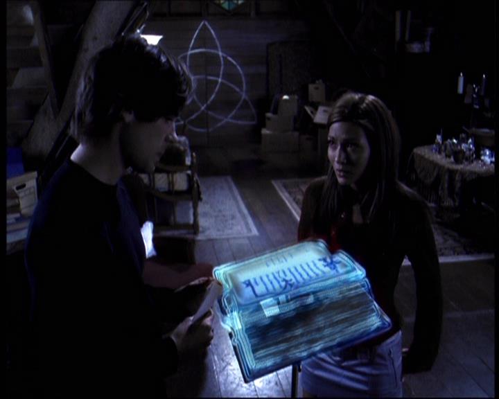 Charmed-Online-dot-610Chris-Crossed1664.jpg