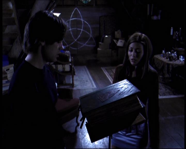 Charmed-Online-dot-610Chris-Crossed1678.jpg