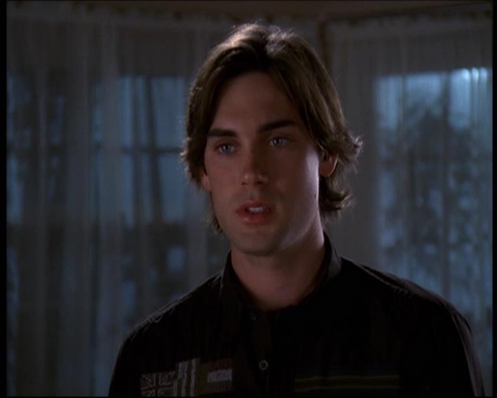 Charmed-Online-dot-610Chris-Crossed1735.jpg