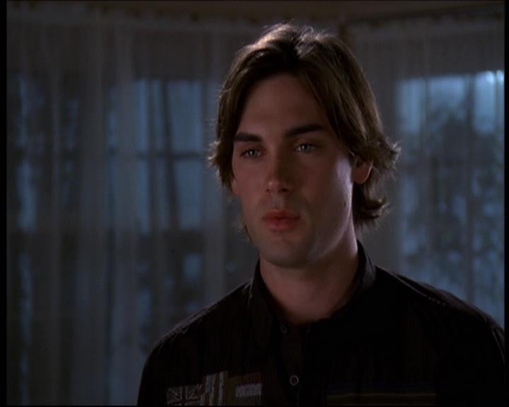 Charmed-Online-dot-610Chris-Crossed1737.jpg