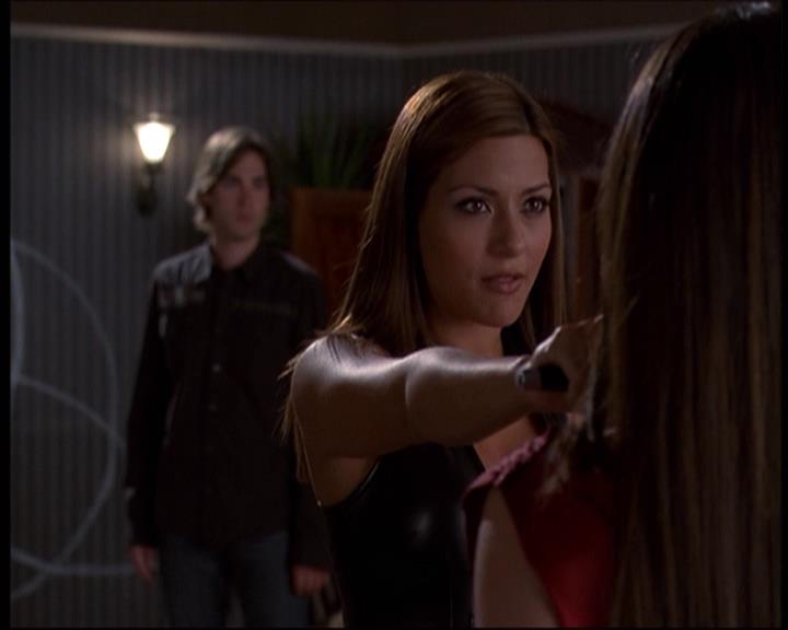 Charmed-Online-dot-610Chris-Crossed1764.jpg