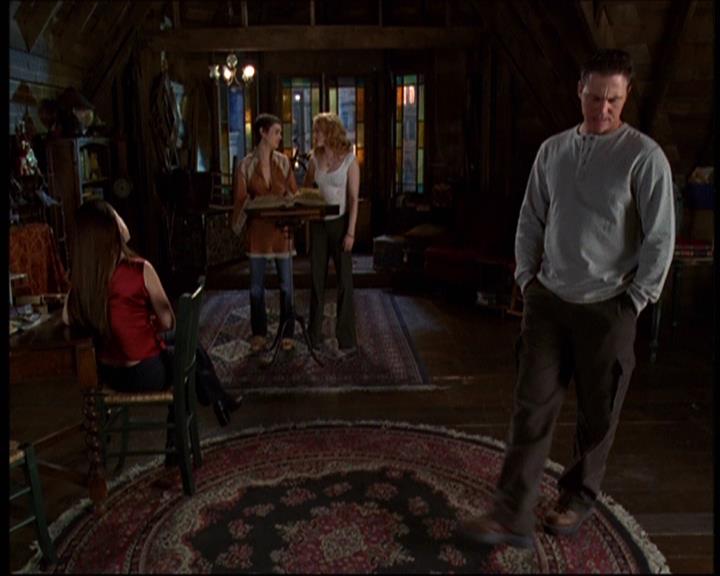 Charmed-Online-dot-610Chris-Crossed1871.jpg