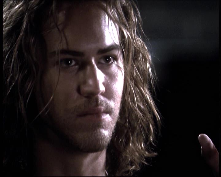Charmed-Online-dot-610Chris-Crossed2005.jpg