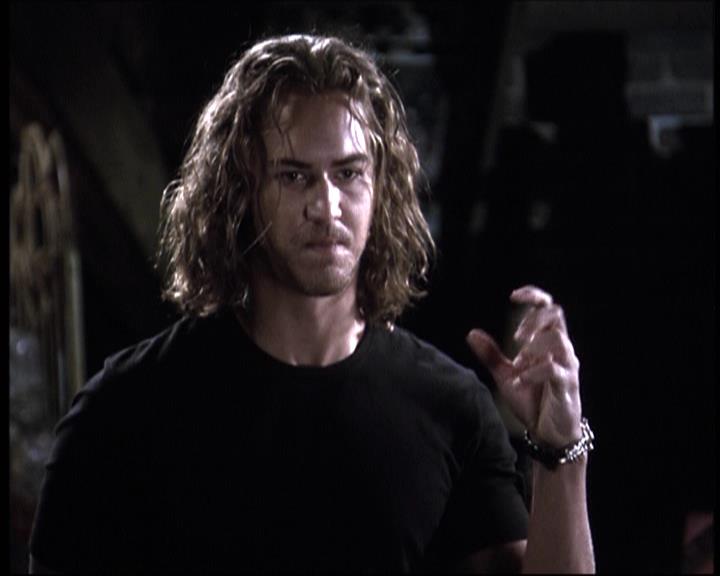Charmed-Online-dot-610Chris-Crossed2007.jpg