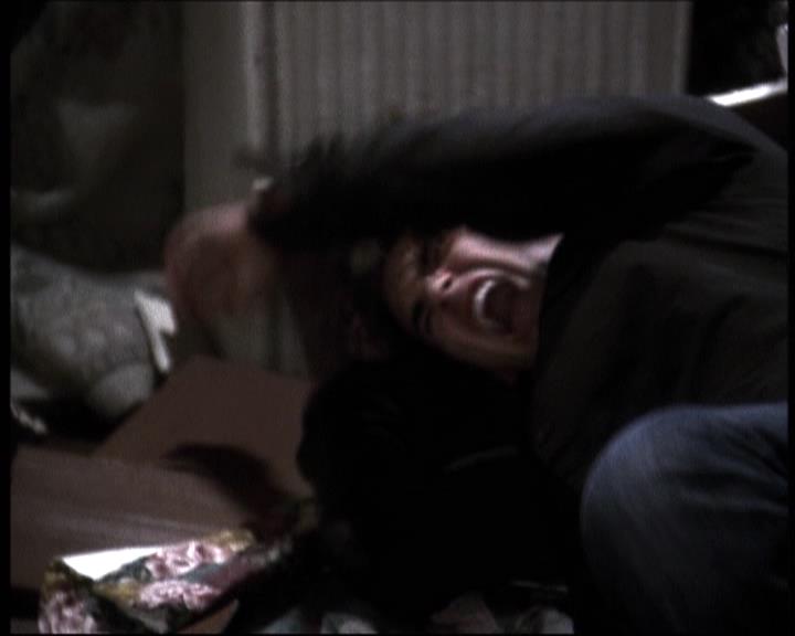 Charmed-Online-dot-610Chris-Crossed2028.jpg Charmed-Online-dot-610Chris-Crossed2028.jpg