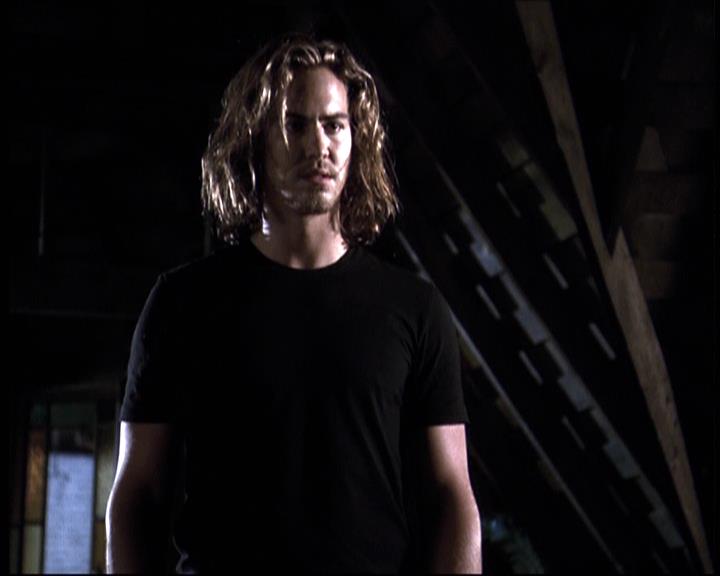 Charmed-Online-dot-610Chris-Crossed2043.jpg