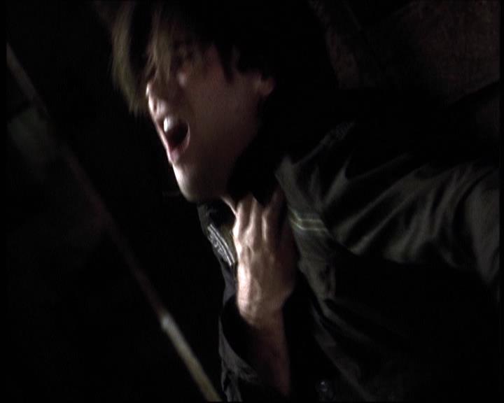 Charmed-Online-dot-610Chris-Crossed2059.jpg Charmed-Online-dot-610Chris-Crossed2059.jpg