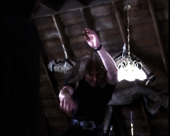 Charmed-Online-dot-610Chris-Crossed2089.jpg