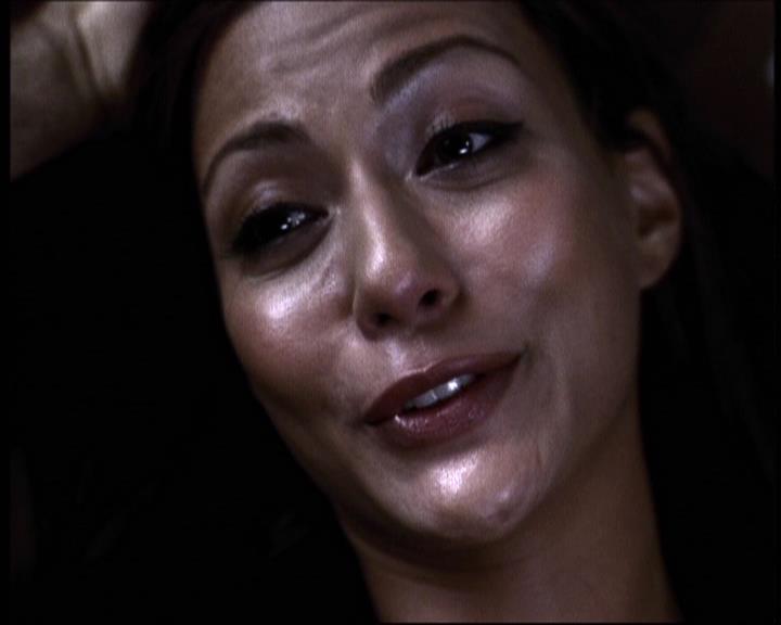 Charmed-Online-dot-610Chris-Crossed2102.jpg Charmed-Online-dot-610Chris-Crossed2102.jpg